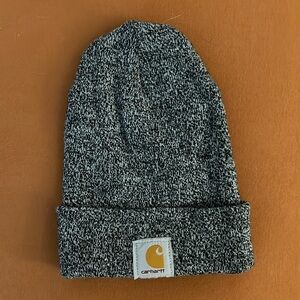 Carhartt grey beanie.